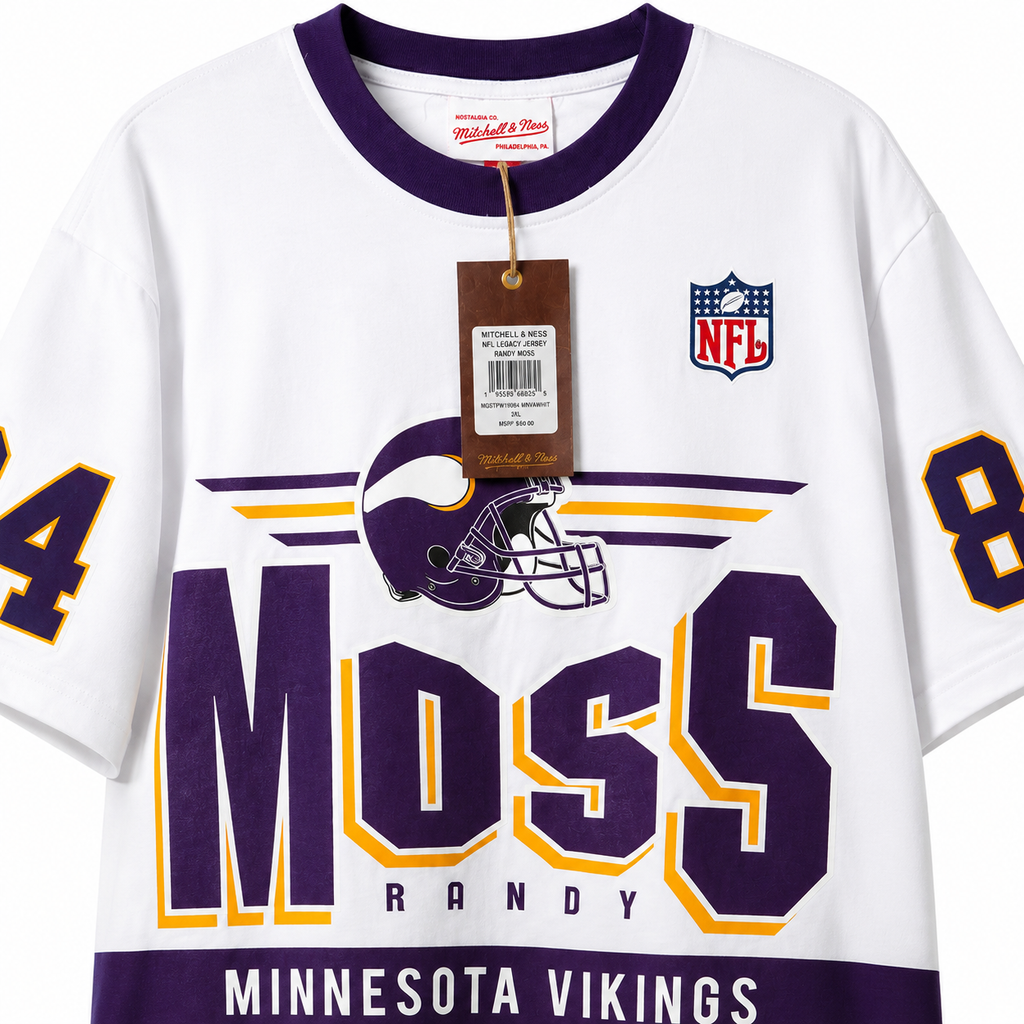 Mitchell & Ness Randy Moss #84 Minnesota Vikings NFL Throwback T-Shirt – White/Purple